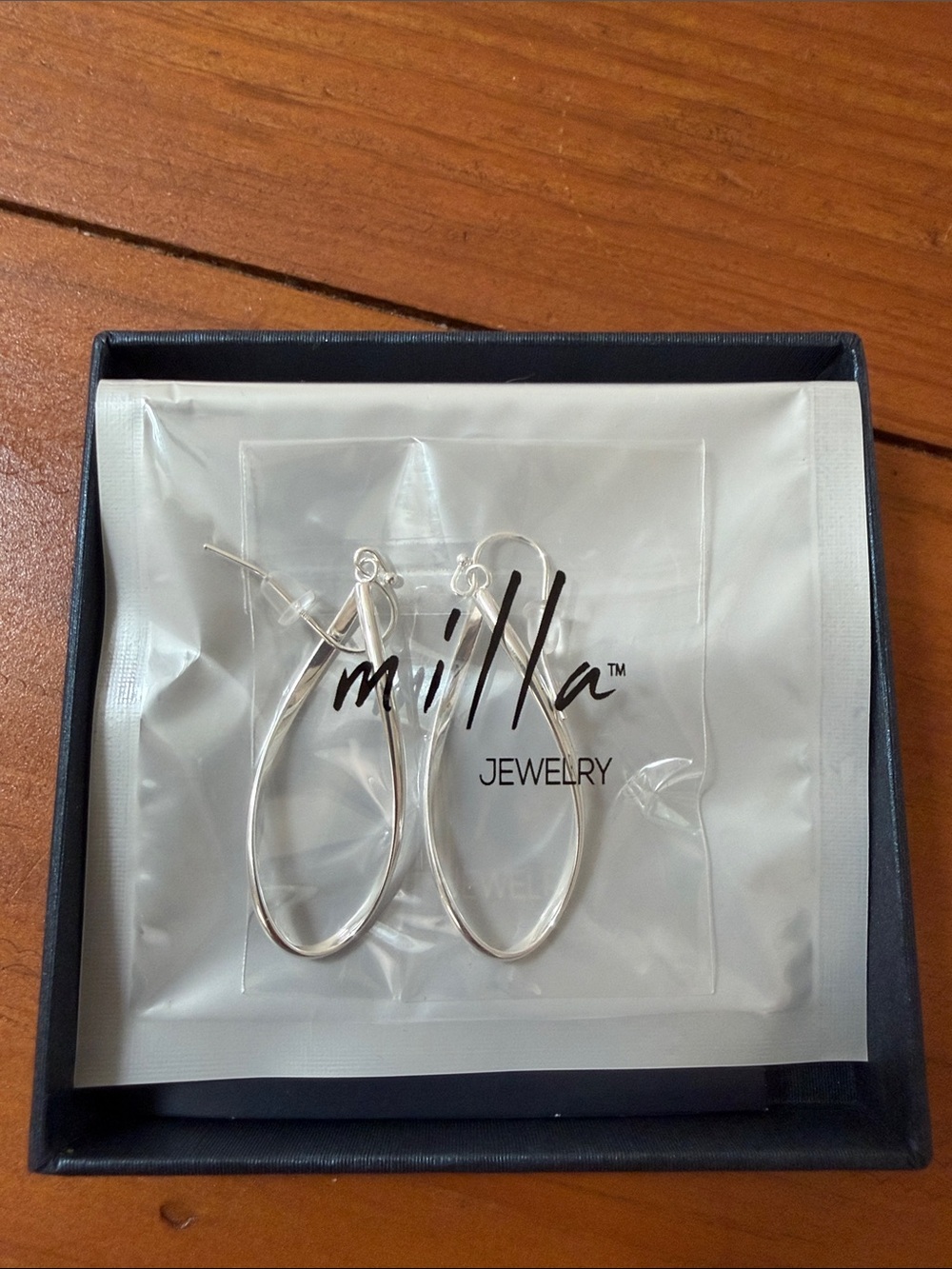 🔥🔥  Milla Silvertone TearDrop Earrings, NIB